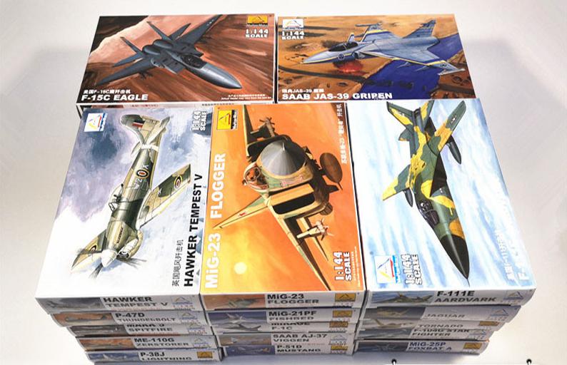 Model Kit Revell - 25 ชิ้น 1/144 ชุดประกอบเครื่องบินพลาสติก โมเดลเครื่องบินประกอบเอง สงครามโลกครั้งที่